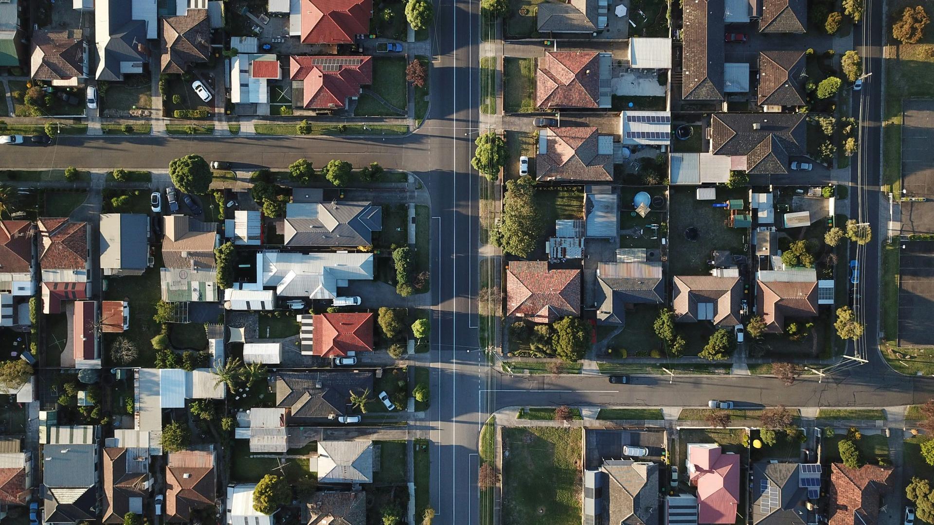 August Brings Mixed Signals for SE WI Real Estate: Sales Down, Prices Up